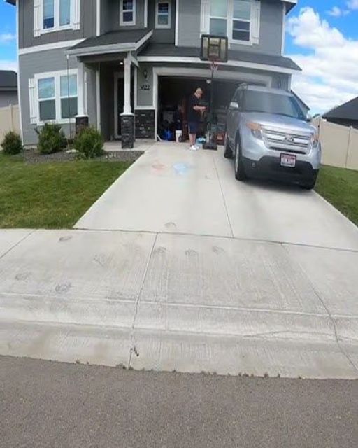 I CONFIDED IN HER LIKE A FRIEND—BUT MY NEIGHBOR TOOK WHAT I SAID AND SPREAD IT THROUGH THE WHOLE BLOCK